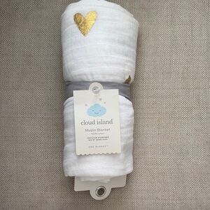 Cloud Island White and Gold Heart Muslin Blanket